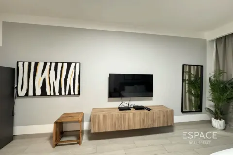 Apartment til salg i Jumeirah Village Circle, Dubai, UAE 39 kvm № 737746 - foto 11