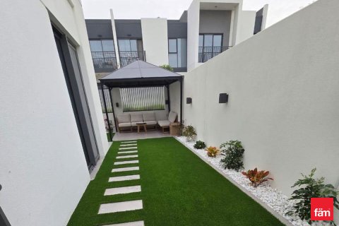 Townhouse de vânzare în Dubai, EAU 4 dormitoare, 229.7 mp.  №708182 - poză 11