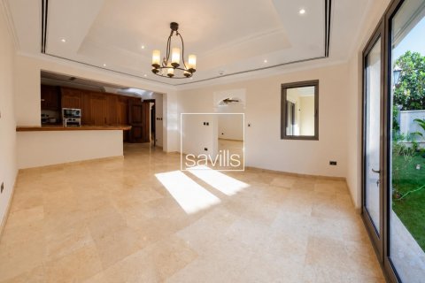 Radový dom na Saadiyat Island, Abu Dhabi, SAE 4 spálne, 325.35 m2 č. 755373