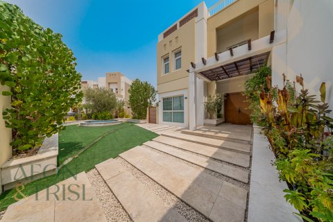 Vila v Mudon, Dubai, SAE 5 ložnice, 917 m² Č.: 648303 - fotografie 3