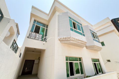 Villa asukohaga Abu Dhabi, AÜE: 9 magamistoaga, 962 m² Nr 629916