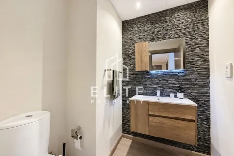 Apartment in Business Bay, Dubai, UAE 1 bedroom, 127 sq.m. № 762978 - photo 15