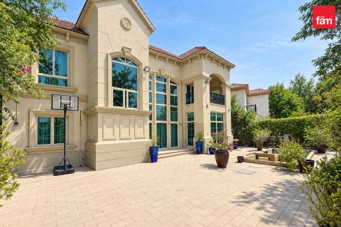 Villa asukohaga Jumeirah Islands, Dubai, AÜE: 4 magamistoaga, 988.2 m² Nr 766434