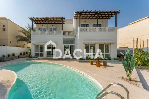 Vila u gradu Meadows, Dubai, UAE 5 spavaće sobe, 332 m2 Br. 720564 - Slika 2