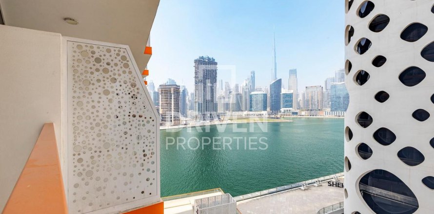 Huoneisto Business Bay, Dubai, Arabiemiraatit 1 huone, 50.35 m2 № 765432