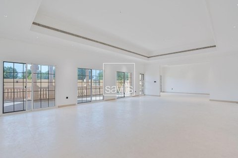 Vila u gradu Al Mina, Abu Dhabi, UAE 5 spavaće sobe, 1149.95 m2 Br. 764838