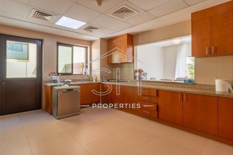 Vila v Dubai, SAE 5 spální, 470.6 m2 č. 511964 - Fotografia 18