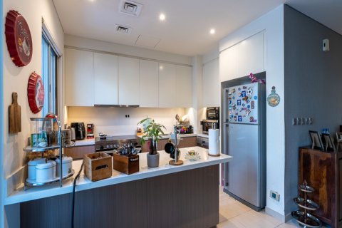Villa til salgs i Dubai, Emiratene 3 soverom, 181.46 kvm Nr. 637599 - Foto 6