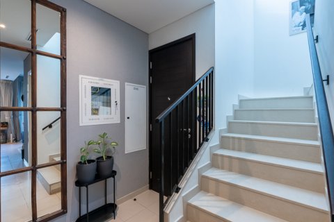Villa til salgs i Dubai, Emiratene 3 soverom, 181.46 kvm Nr. 637599 - Foto 19