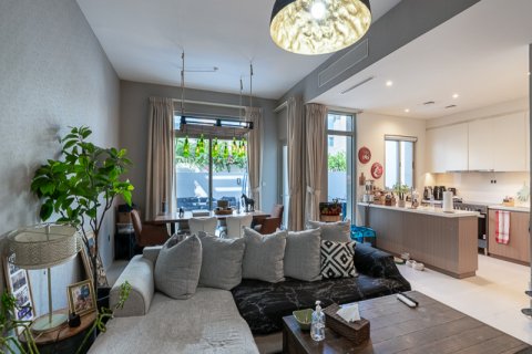 Villa til salgs i Dubai, Emiratene 3 soverom, 181.46 kvm Nr. 637599 - Foto 2