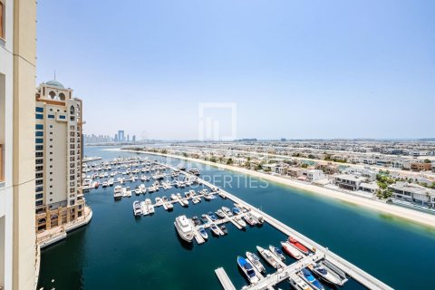 Lägenhet till försäljning i Palm Jumeirah, Dubai, UAE 3 sovrum, 376.54 kvm Nr. 762074 - fotografi 1