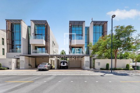 Huvila Meydan, Dubai, Arabiemiraatit 6 makuuhuonetta, 512.64 m2 № 765581