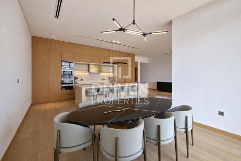 Jumeirah, Dubai, UAE의 임대용 펜트하우스 침실 5개, 828.32제곱미터 번호 765580 - 사진 13