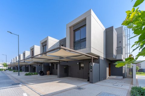 Townhouse di Dubai South (Dubai World Central), Dubai, UEA 3 kamar tidur, 174 m2 nomor 709648 - foto 2