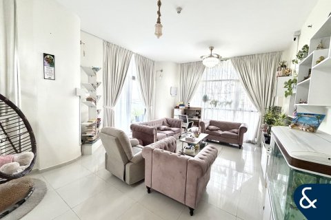 Jumeirah Golf Estates、Dubai、UAEにあるマンション 2ベッドルーム、178 m2 No698401