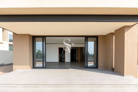 Villa in Jebel Ali, Dubai, UAE 5 bedrooms, 715 sq.m. № 751557 - photo 2