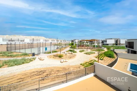 Вилла Al Furjan, Дубай, БАӘ-да 5 жатын бөлмелер, 453 м² № 649558