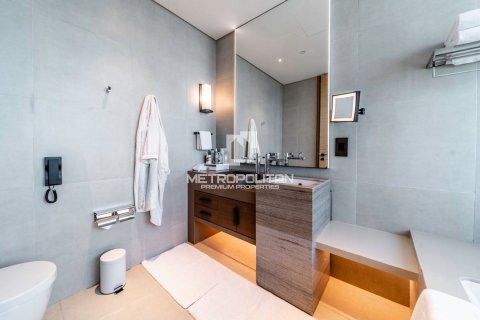 Jumeirah Beach Residence, Dubai, UAE의 임대용 아파트 침실 3개, 179제곱미터 번호 665136 - 사진 16