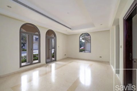 Снять в аренду виллу в Пальма Джумейра, Дубай, ОАЭ 6 спален, 1245.46м2, № 766815 - фото 7
