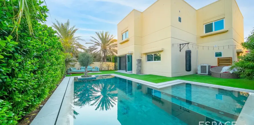 Vila di Meadows, Dubai, UAE 4 bilik tidur, 362 meter persegi № 738112