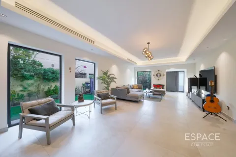Vila di Meadows, Dubai, UAE 4 bilik tidur, 362 meter persegi № 738112 - foto 4