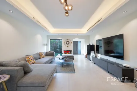 Vila di Meadows, Dubai, UAE 4 bilik tidur, 362 meter persegi № 738112 - foto 3
