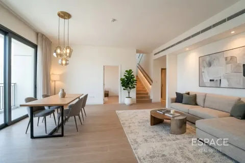 Зняти в оренду таунхаус в Джабаль-Али, Дубай, ОАЕ 3 спальні, 255м2, № 738113 - фото 2