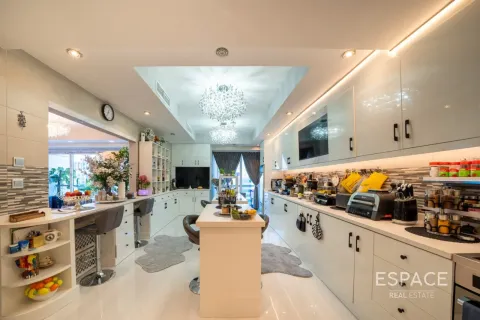 Penthouse lakás itt: Jumeirah Lake Towers, Dubai, EAE, 5 hálószoba, 573 m², azonosító: 738111 - fénykép 14