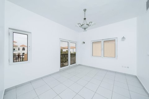 Villa te huur in The Villa, Dubai, VAE 5 slaapkamers, 342.63 vr.m., nr 768794 - foto 9