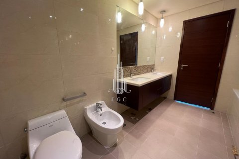 Lakás itt: Corniche Road, Abu Dhabi, EAE, 4 hálószoba, 219 m², azonosító: 456920 - fénykép 21
