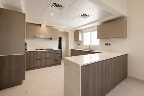 Villa til leje i Meadows, Dubai, UAE 5 soveværelser, 540.05 kvm № 750654 - foto 8