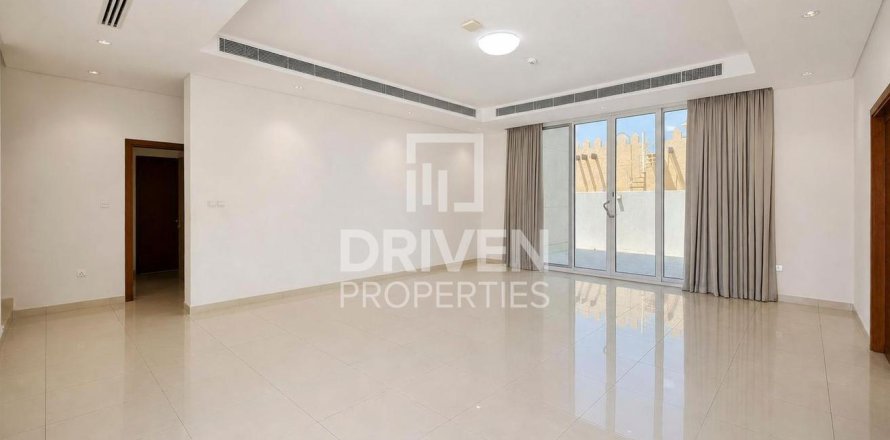 Villa i Jumeirah, Dubai, UAE 6 soveværelser, 1393.55 kvm № 767994