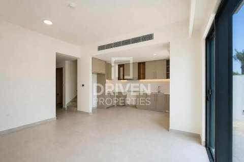 Radhus uthyres i Arabian Ranches 3, Dubai, UAE 3 sovrum, 144.84 kvm Nr. 762647 - fotografi 2