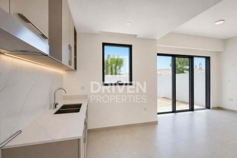 Radhus uthyres i Arabian Ranches 3, Dubai, UAE 3 sovrum, 144.84 kvm Nr. 762647 - fotografi 3