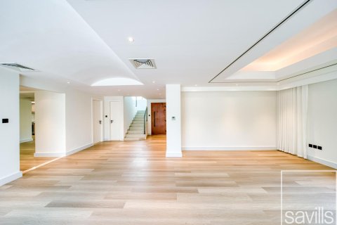 Villa te huur in Jumeirah, Dubai, VAE 4 slaapkamers, 350.99 vr.m., nr 747816 - foto 4
