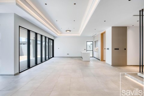 Villa in Jumeirah, Dubai, UAE 4 bedrooms, 9613.61 sq.m. № 747815 - photo 2