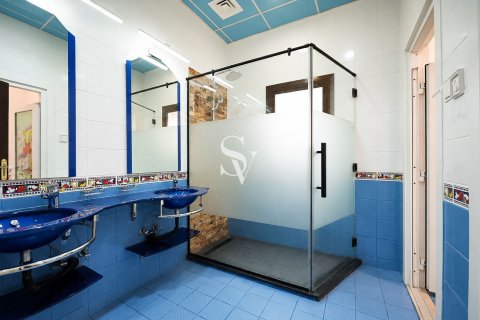 Villa à louer à Emirates Hills, Dubai, EAU 8 chambres, 1724 m2 № 721446 - photo 18