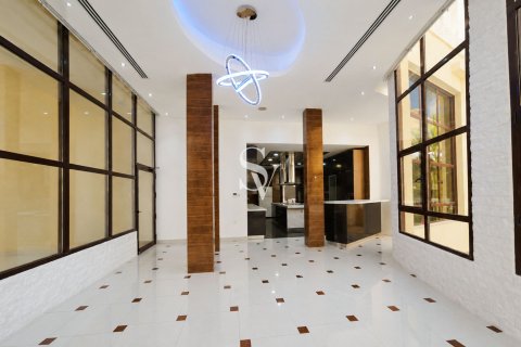 Villa à louer à Emirates Hills, Dubai, EAU 8 chambres, 1724 m2 № 721446 - photo 5
