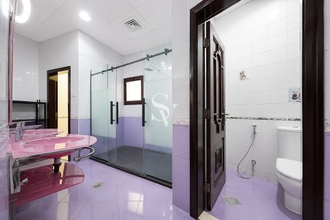 Villa à louer à Emirates Hills, Dubai, EAU 8 chambres, 1724 m2 № 721446 - photo 16