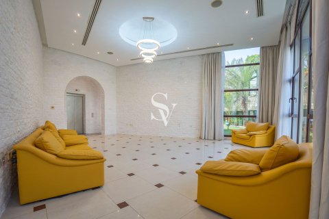 Villa à louer à Emirates Hills, Dubai, EAU 8 chambres, 1724 m2 № 721446 - photo 3