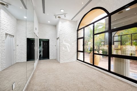 Villa à louer à Emirates Hills, Dubai, EAU 8 chambres, 1724 m2 № 721446 - photo 8