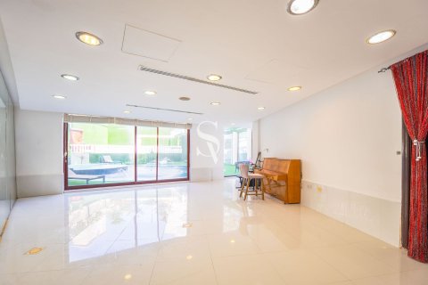 Villa à louer à Emirates Hills, Dubai, EAU 8 chambres, 1724 m2 № 721446 - photo 26