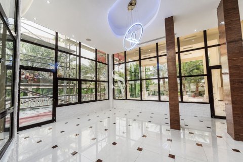 Villa à louer à Emirates Hills, Dubai, EAU 8 chambres, 1724 m2 № 721446 - photo 4