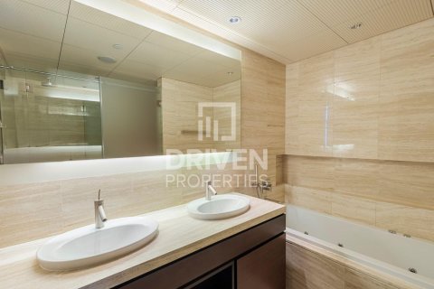 Appartement à vendre à  Downtown Dubai (Downtown Burj Dubai), Dubai, EAU 2 chambres, 152.27 m2 № 766971 - photo 8