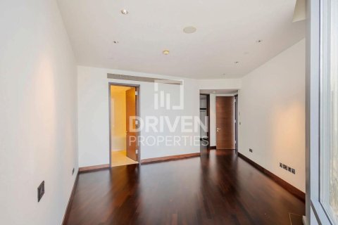 Appartement à vendre à  Downtown Dubai (Downtown Burj Dubai), Dubai, EAU 2 chambres, 152.27 m2 № 766971 - photo 4