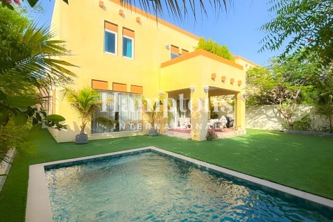 Vila u gradu Jumeirah Park, Dubai, UAE 3 spavaće sobe, 510.03747000 m2 Br. 714592 - Slika 3