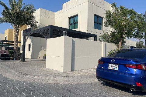 Vila u gradu Sharjah, UAE 3 spavaće sobe, 214 m2 Br. 689831 - Slika 3
