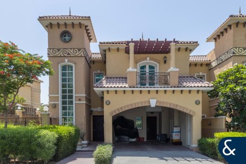 Vila v Dubai Sports City, Dubai, SAE 3 ložnice, 271 m² Č.: 671241