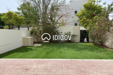 Shtëpi në qytet në Town Square, Dubai, Emiratet e Bashkuara Arabe 3 dhoma gjumi, 220.27 m2. № 740987