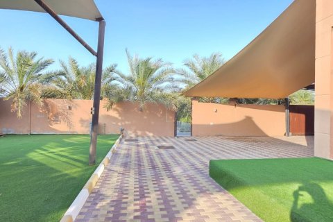 Vila v Khuzam, Ras Al Khaimah, SAE 4 ložnice, 465 m² Č.: 734809 - fotografie 19